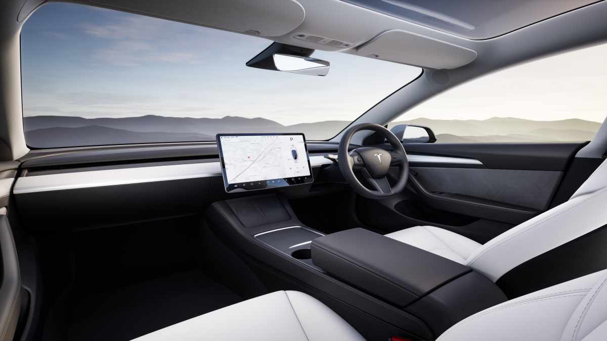 3 Compelling Reasons To Wait And Buy The Tesla Model 3 Project