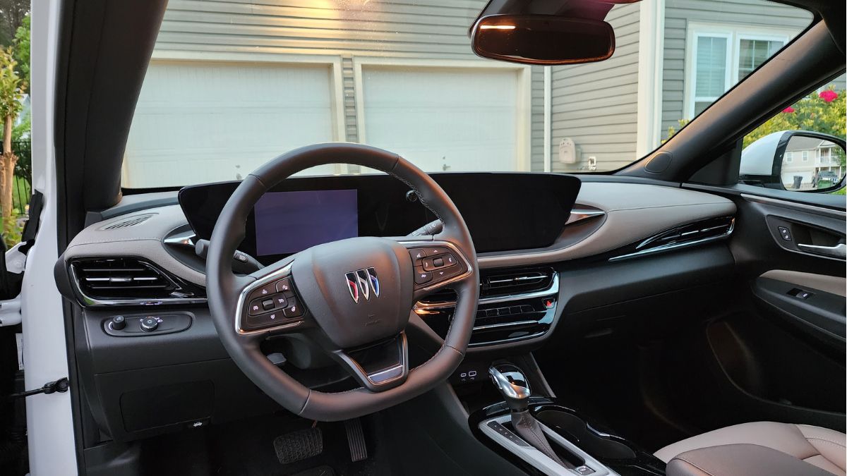 2024 Buick Envista Avenir FWD, front interior and infotainment