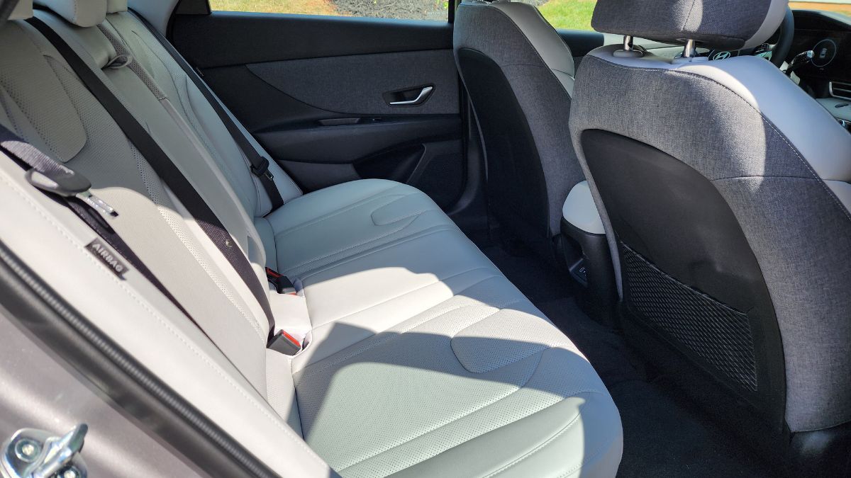 2024 Hyundai Elantra passenger seat