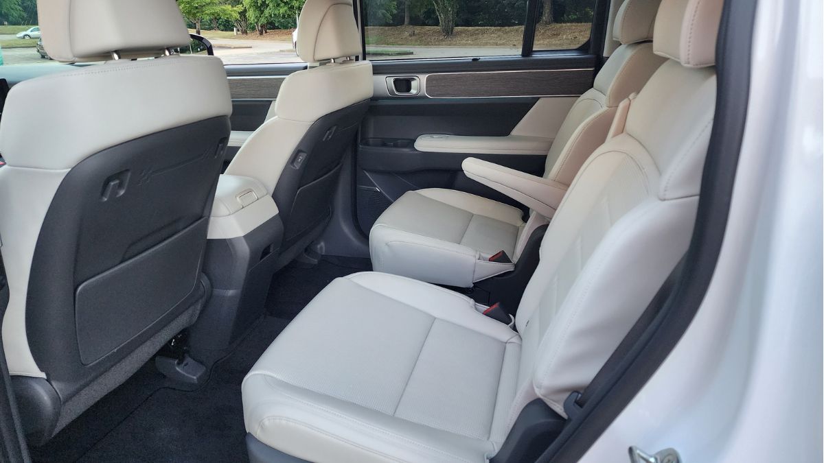 2024 Hyundai Santa Fe's second row seating