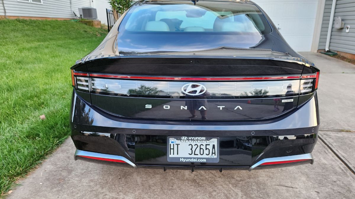 2024 Hyundai Sonata Hybrid Limited Rear Exterior