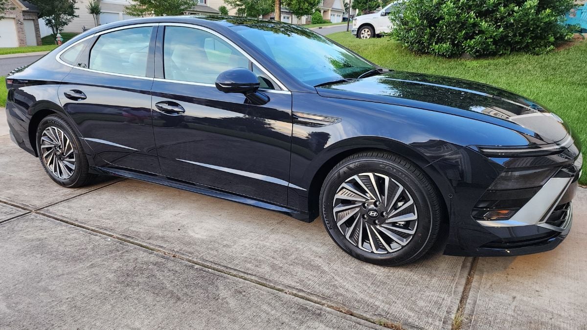 2024 Hyundai Sonata Hybrid Limited side exterior