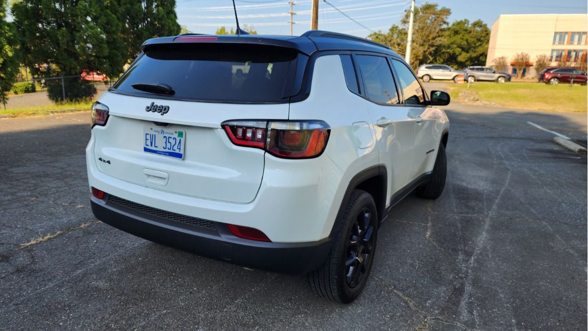 2024 Jeep Compass Latitude's rear view