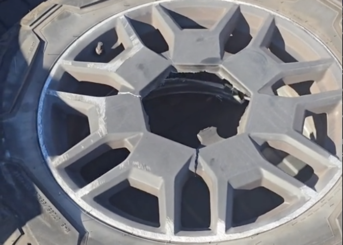 2024 Tesla Cybertruck wheel