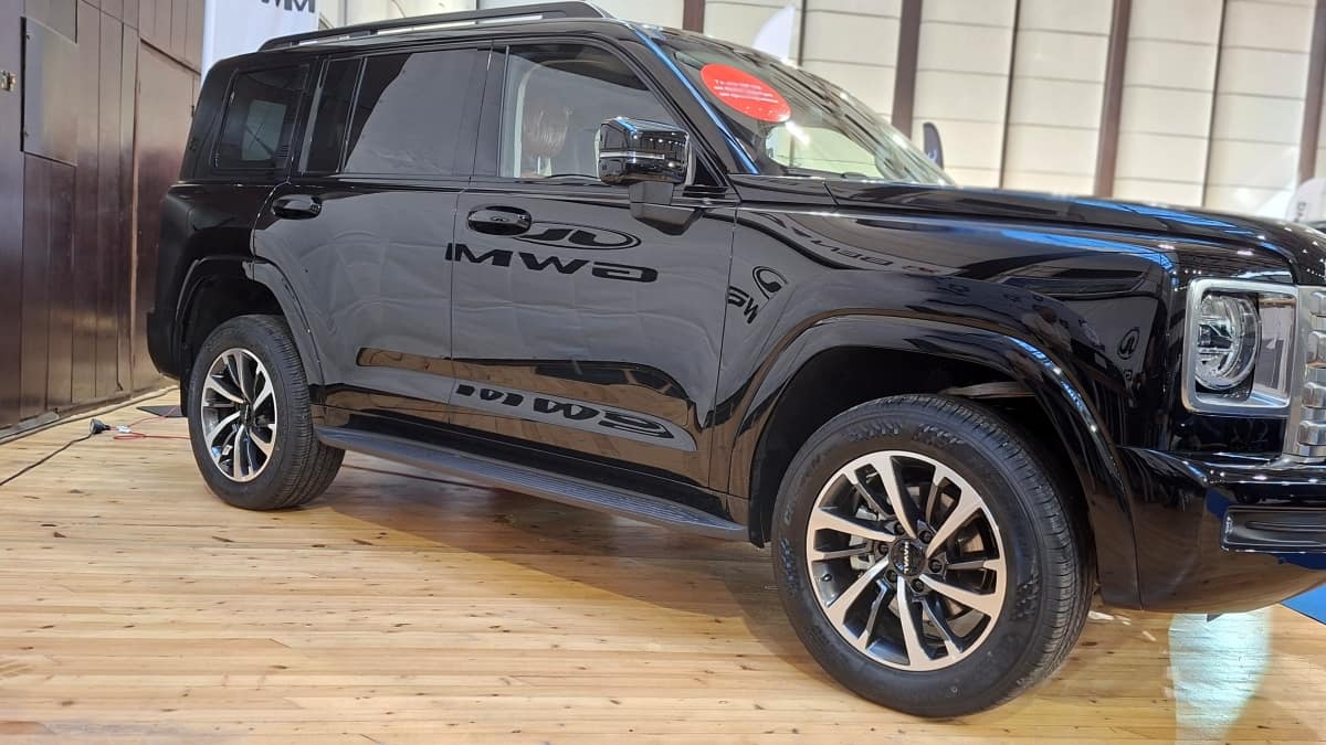 HAVAL H9 is a lot of SUV for the money, and apparently, it can survive Russia's harsh environment