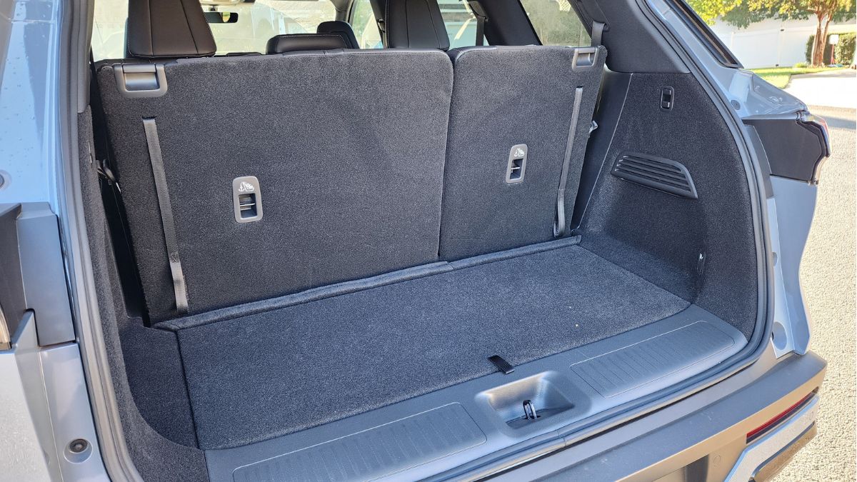 2025 Infiniti QX cargo space