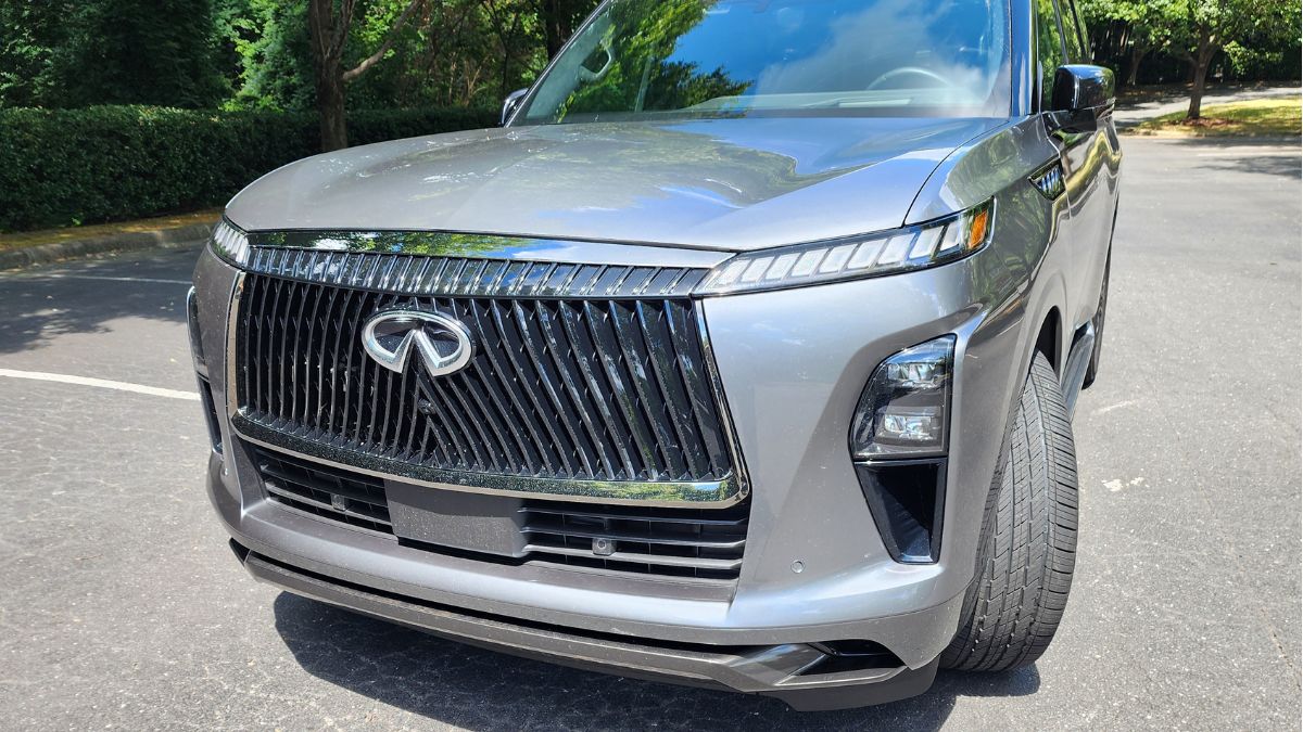 2025 Infiniti QX80 Autograph grille