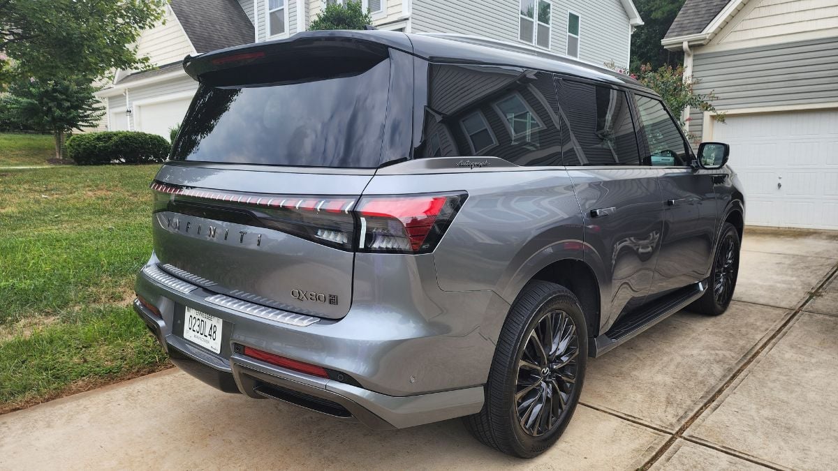 2025 Infiniti QX80 exterior back