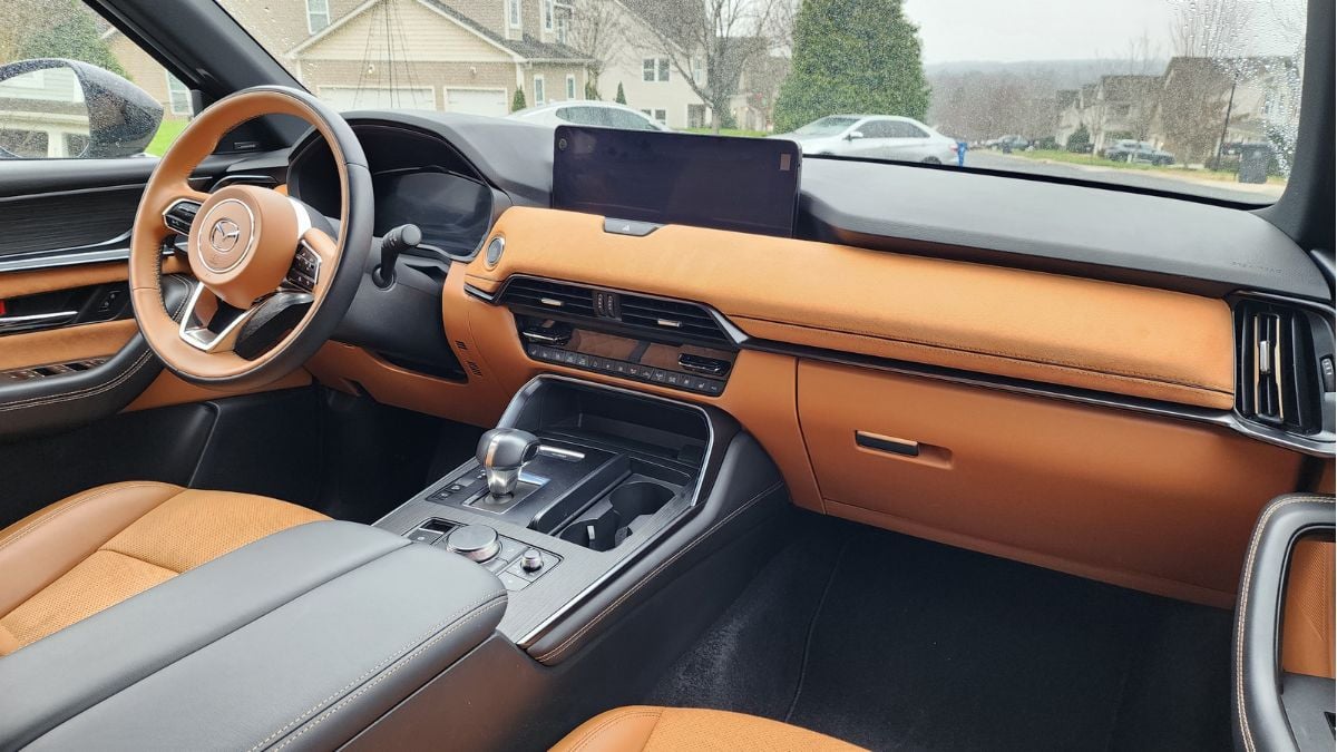 2025 Mazda CX-70 Interior and infotainment