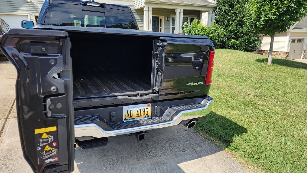 2025 Ram 1500 trunk