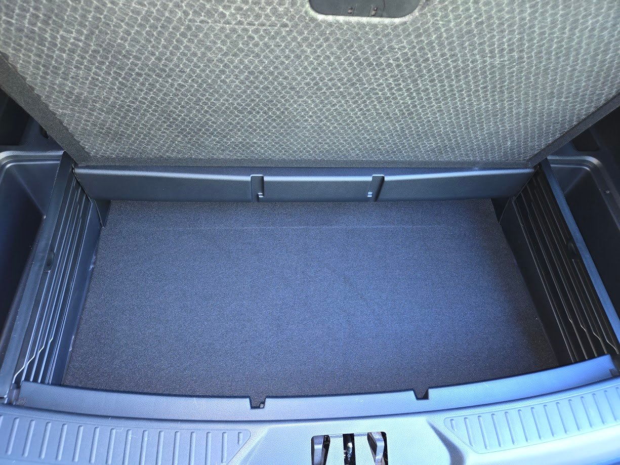 Image of 2025 Ford Explorer ST cargo area by John Goreham