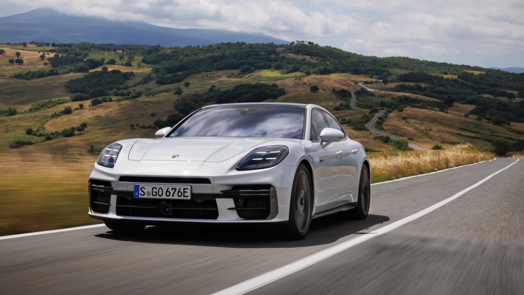 2024 Porsche Panamera Turbo S E-Hybrid vs. Panamera GTS: Which Is the Best Panamera for You in 2024?