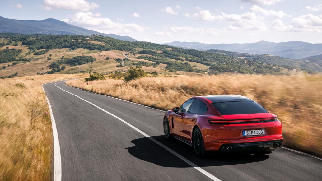 2024 Porsche Panamera Turbo S E-Hybrid vs. Panamera GTS: Which Is the Best Panamera for You in 2024?