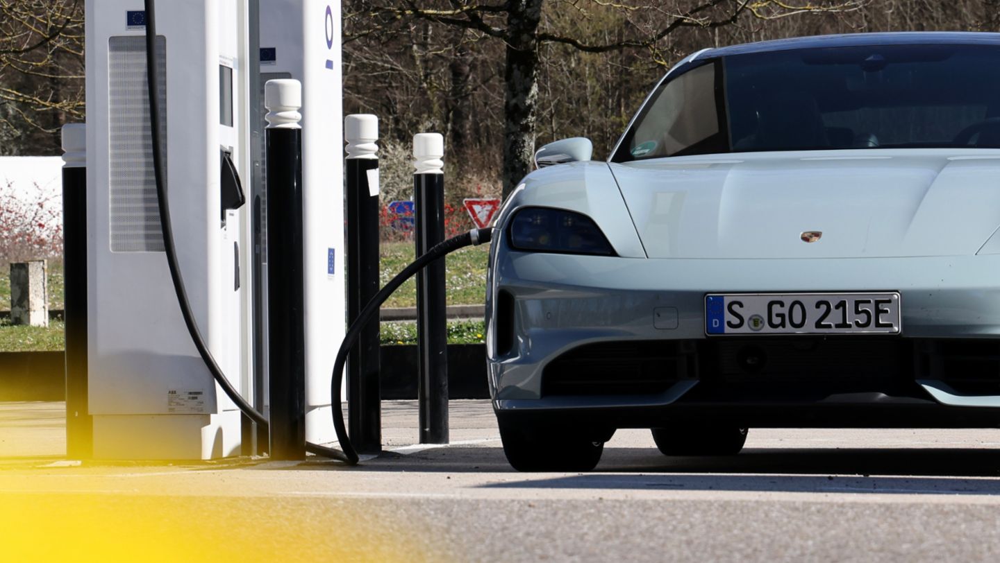 Porsche Parters with ChargePoint to improve EV Charging