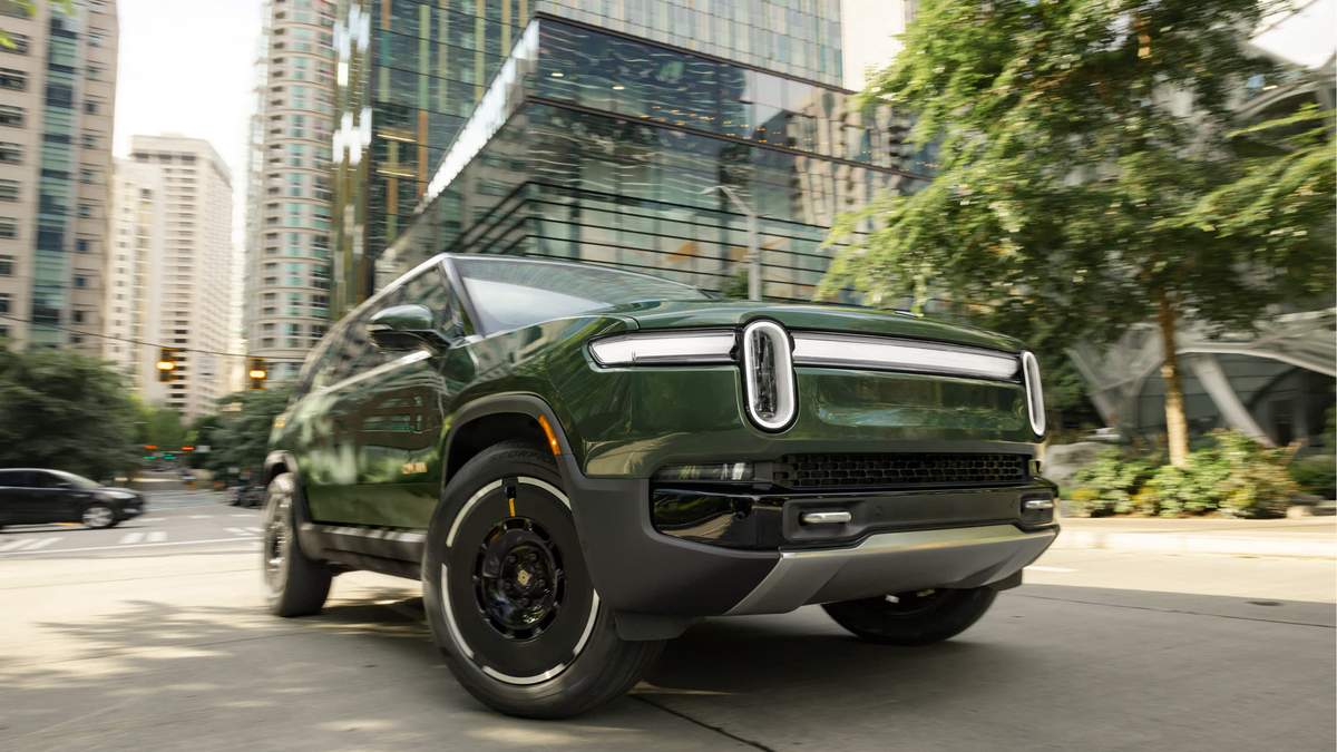 Rivian R1s Green