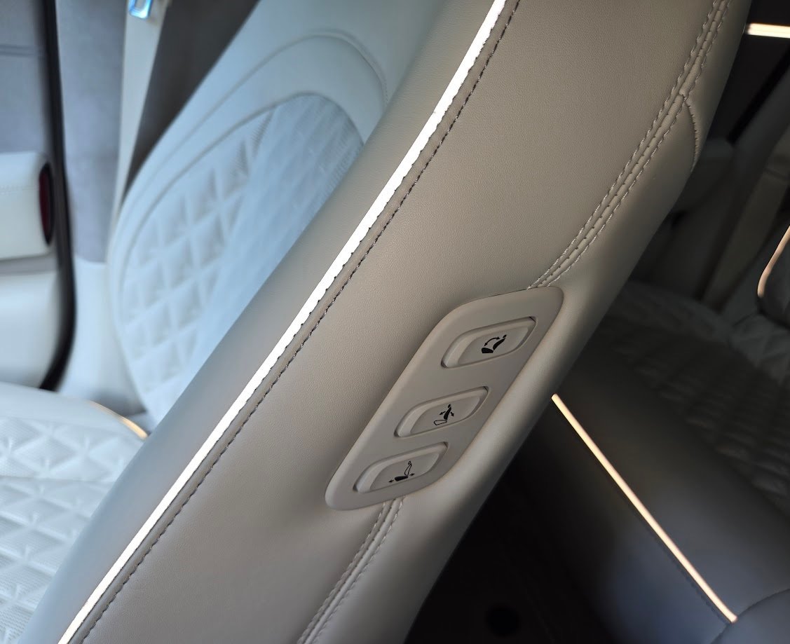 Image of Genesis seat controls