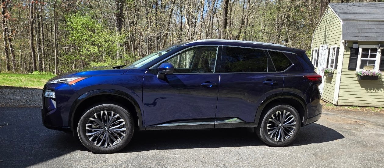 2025 Nissan Rogue Platinum AWD