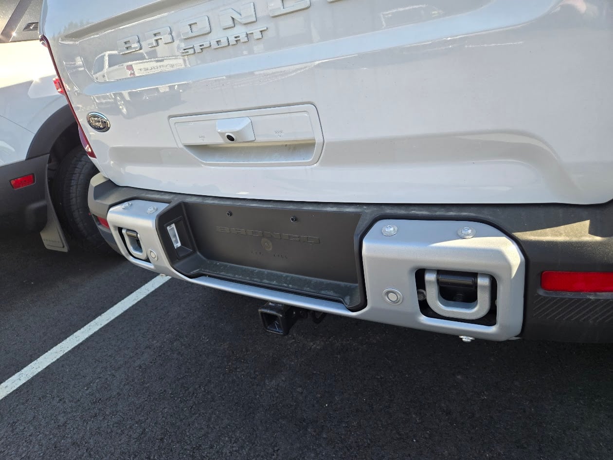 2025 Ford Bronco Sport Badlands Sasquatch recovery hooks