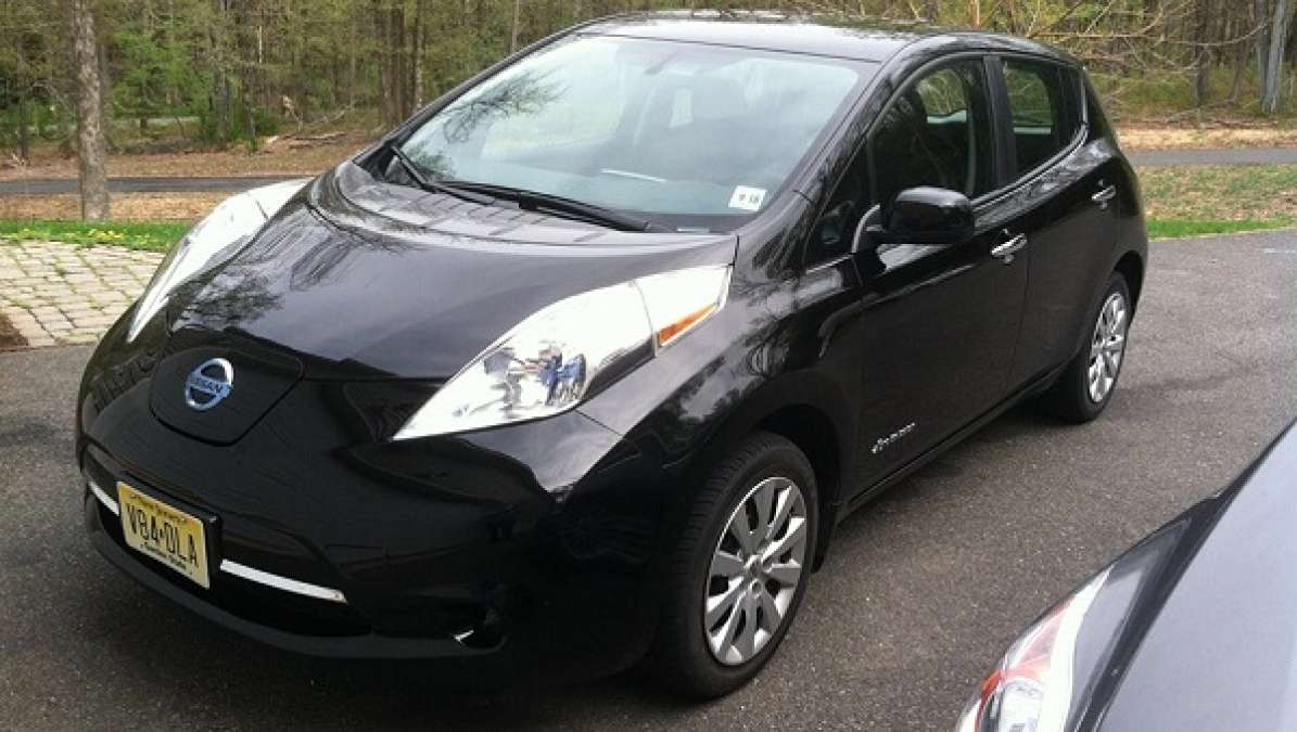 Should i buy a used hot sale nissan leaf