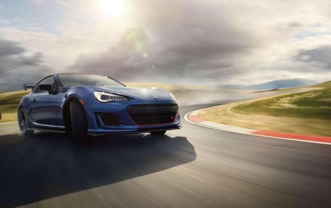 2016 Subaru BRZ | Wallpaper | Side of Road