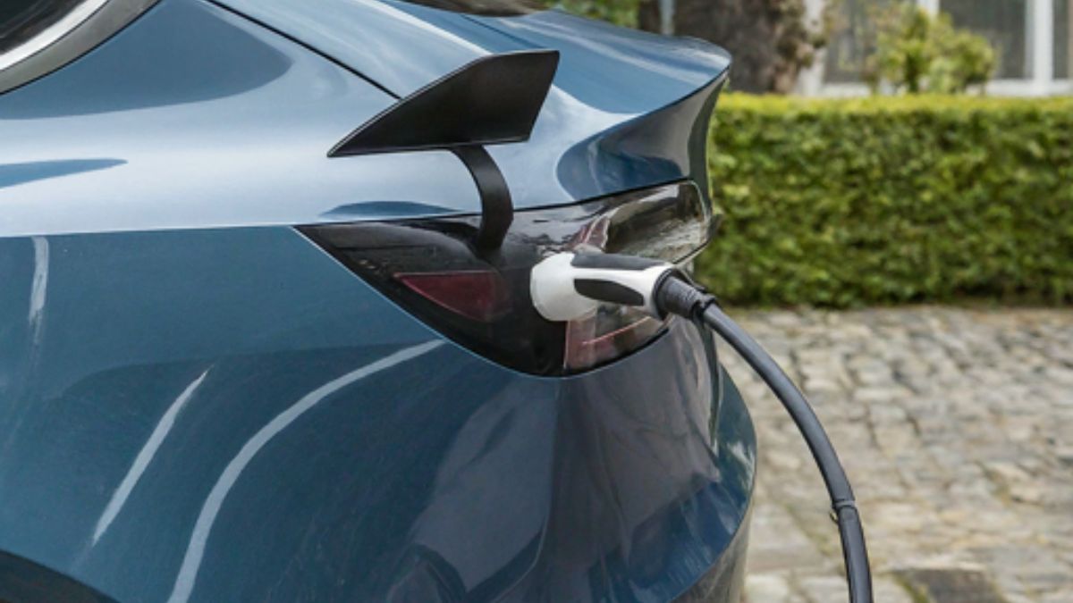 Don’t buy an electric vehicle if you don’t charge it at home 99% of the time