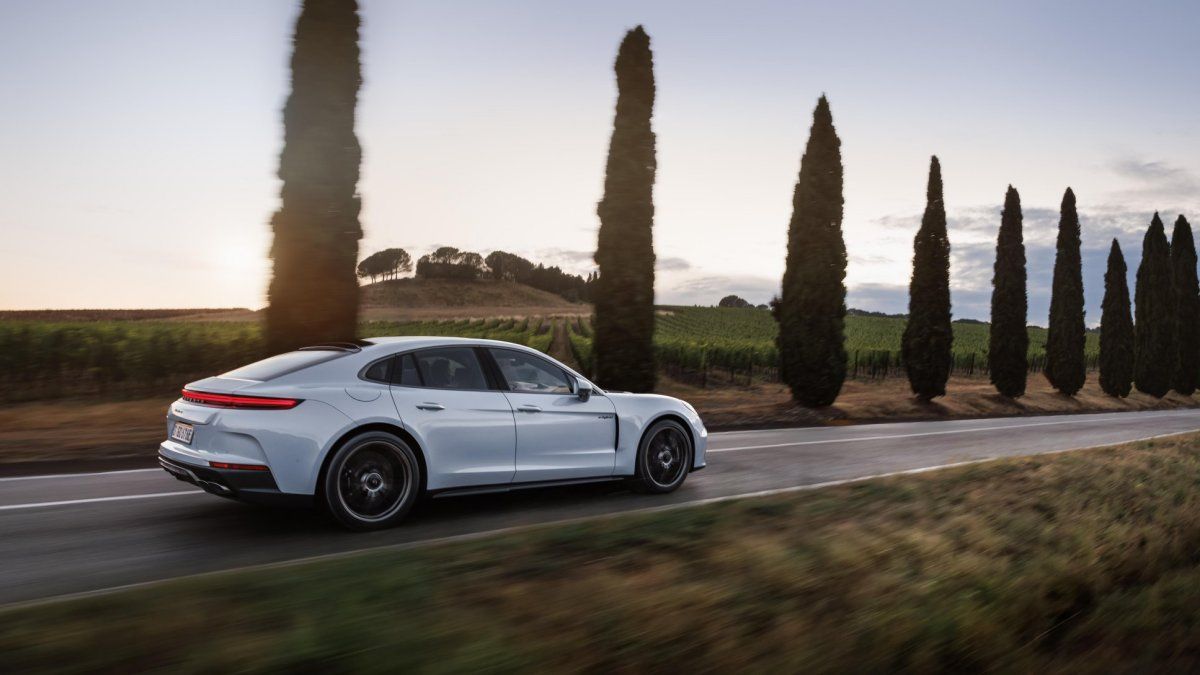 2024 Porsche Panamera Turbo S E-Hybrid vs. Panamera GTS: Which Is the Best Panamera for You in 2024?