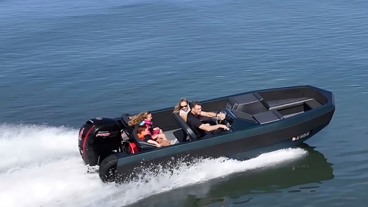 WaterCar EV In Boat Mode