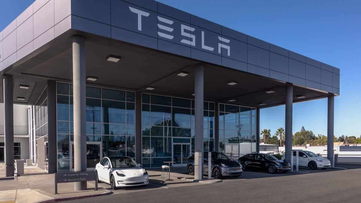 Elon Musk Reiterates Tesla Strong Fundamentals Despite Stock Price Dropping 65% In 2022