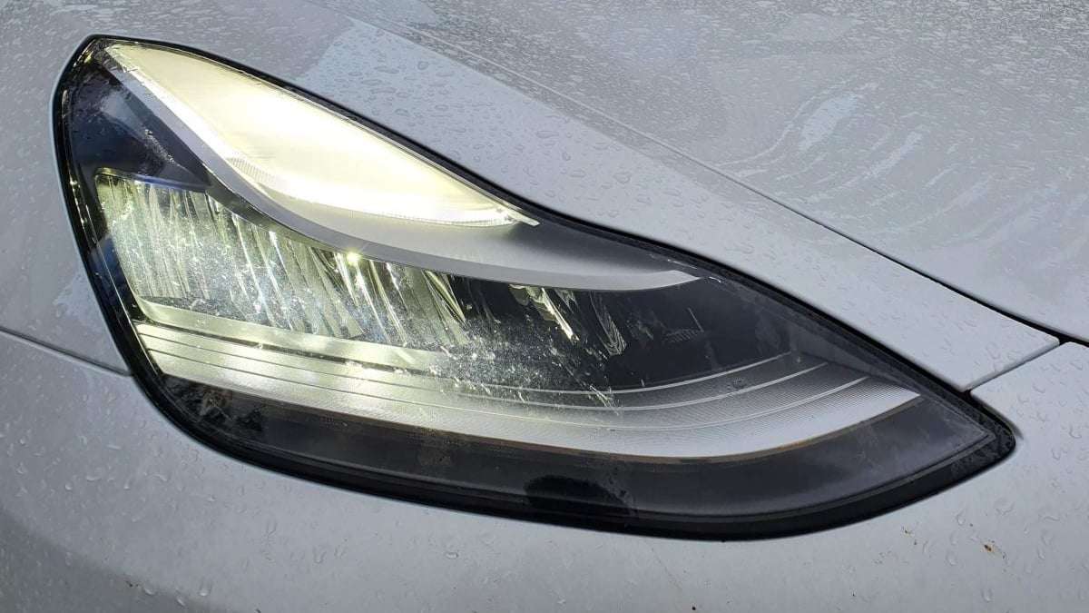 Model y adaptive deals headlights