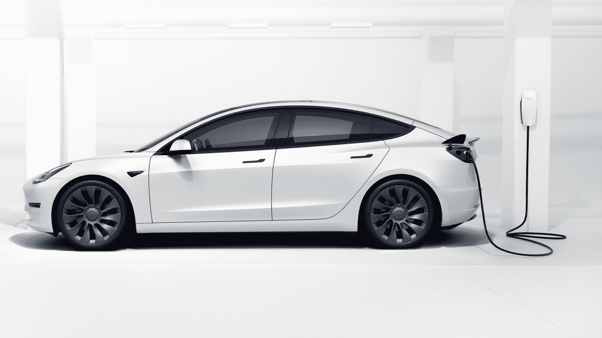What's 'commuting' in a Tesla Model 3 like?