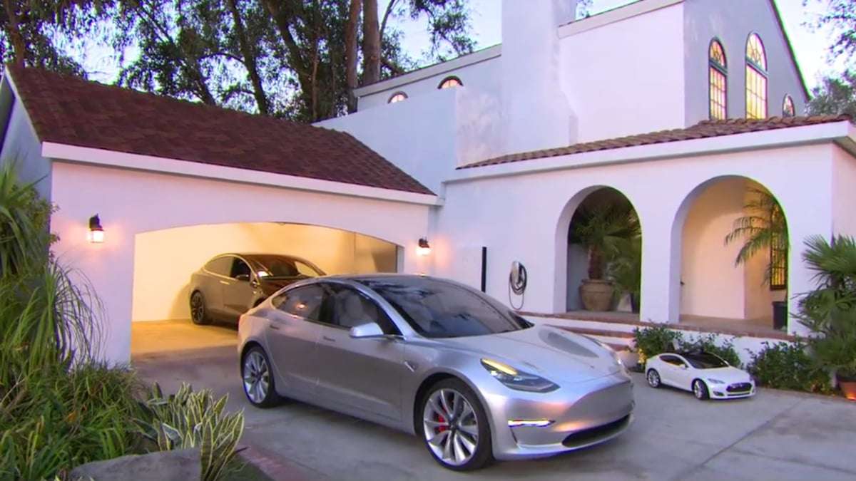 Tesla model online s solar roof