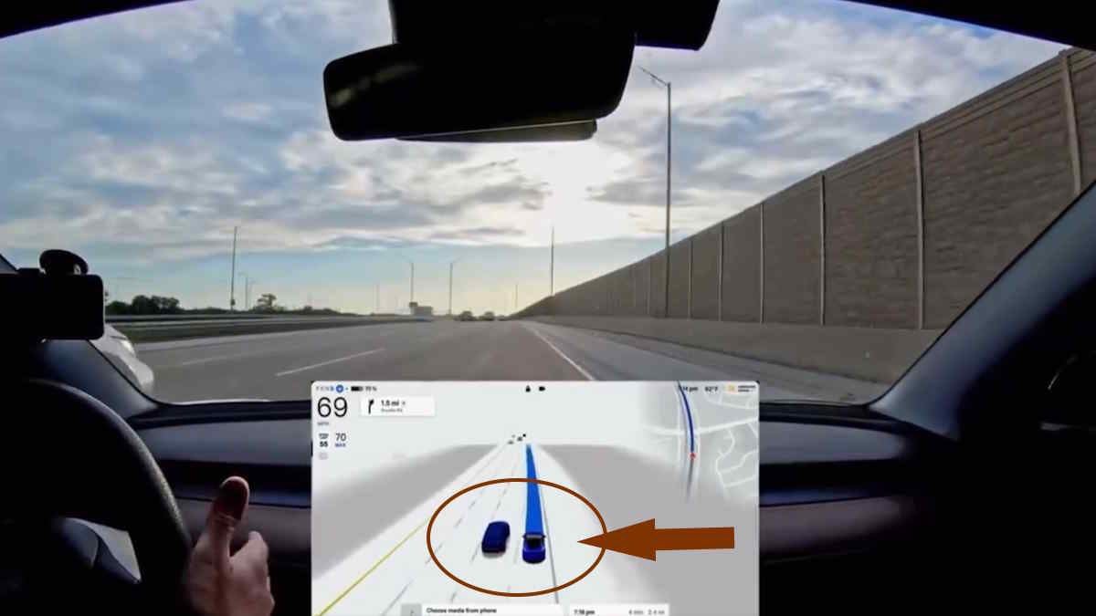 Who Is At Fault Here? Tesla's FSD Software Or The Other Driver?