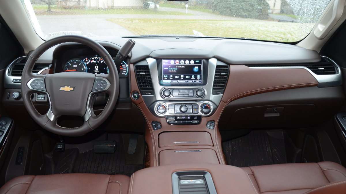 19  Suburban RST PE Dash