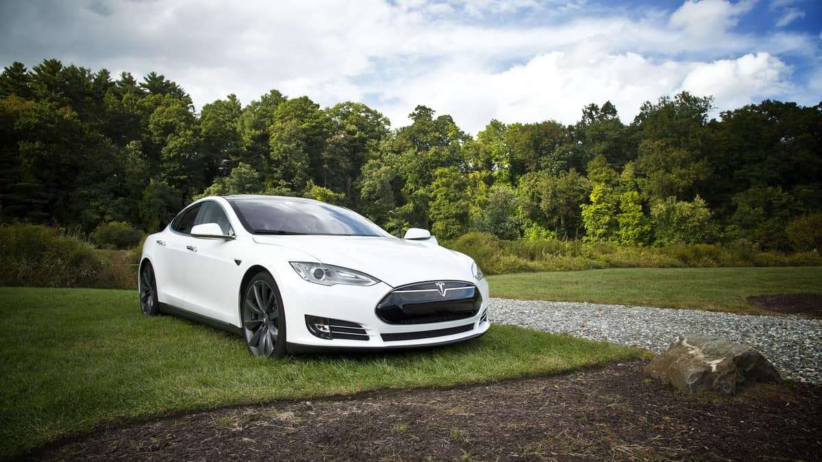 Tesla's electric Semi faces a long, slow, uphill climb
