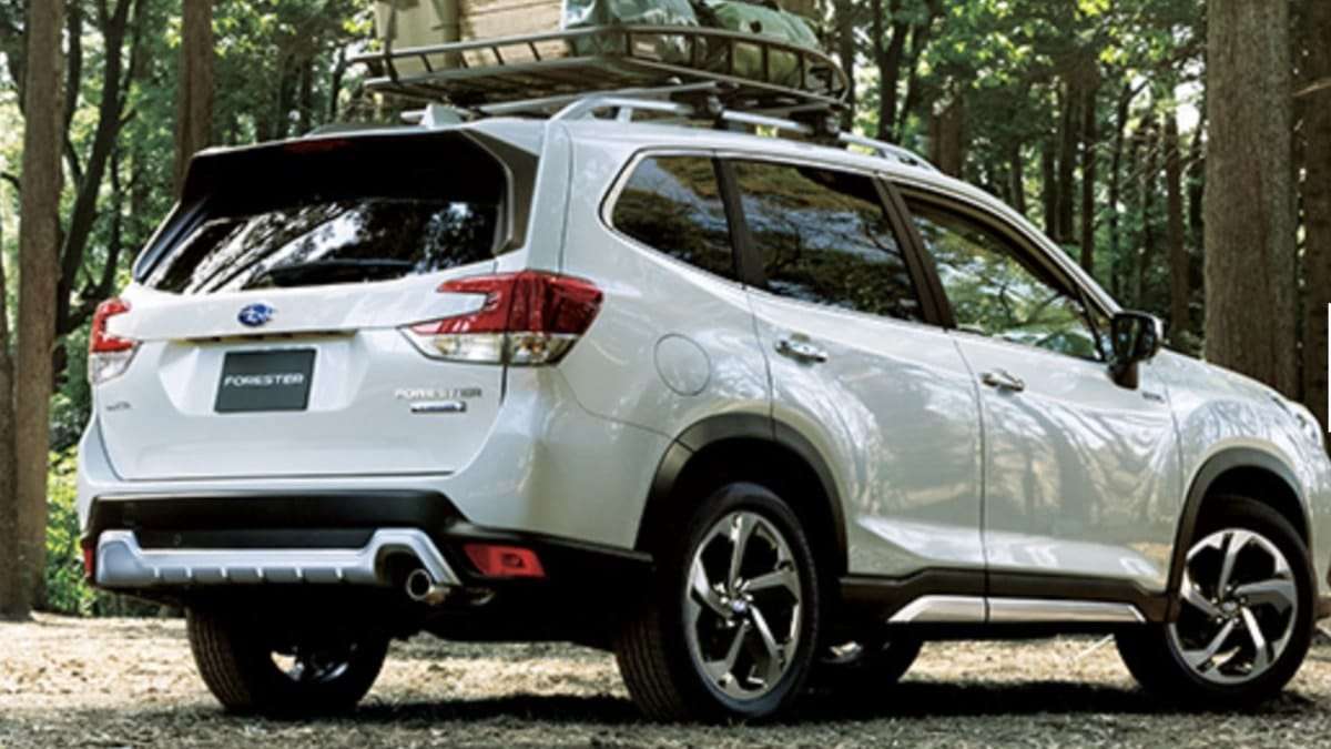 subaru forester white 2022