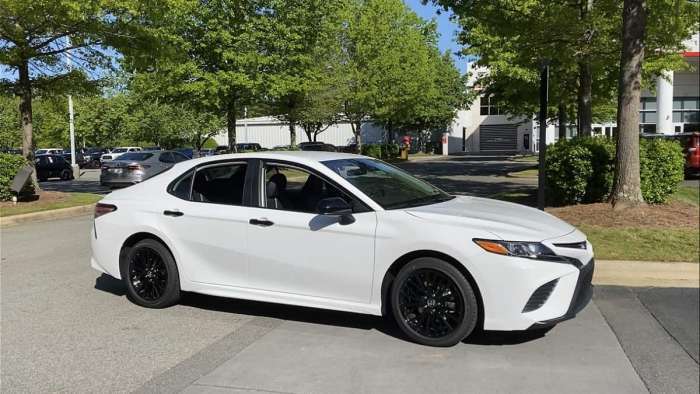 2020 Toyota Camry Se Nightshade