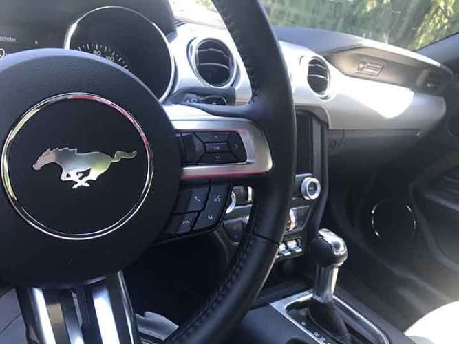 2020 Ford Mustang interior steering wheel