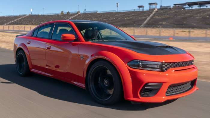 charger hellcat lease