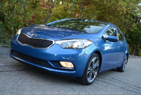 The 2014 Kia Forte EX Sedan On The Road | Torque News