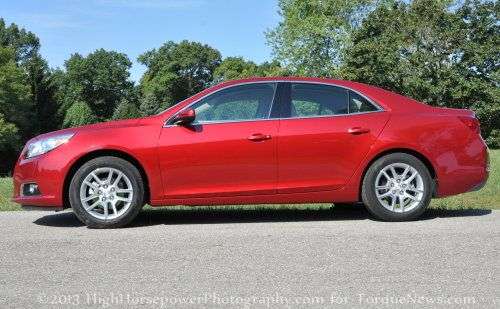 The side profile of the 2013 Chevrolet Malibu Eco 2SA