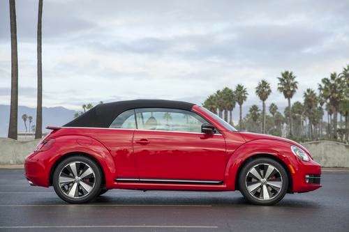 red vw beetle convertible