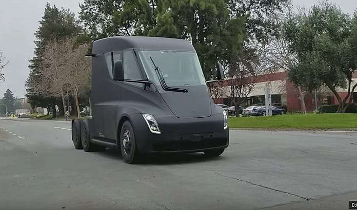 3 Things We Learned About Tesla Semi Truck From The 8-Second Video Clip