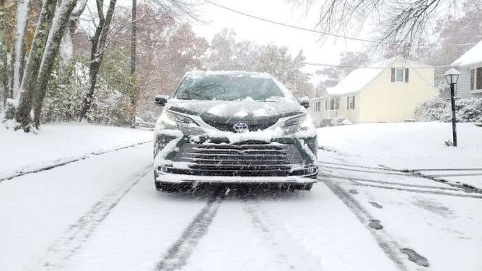 Best minivan best sale for snow