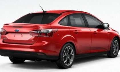 The 2012 Ford Focus SE with the SE Sport Package from the rear