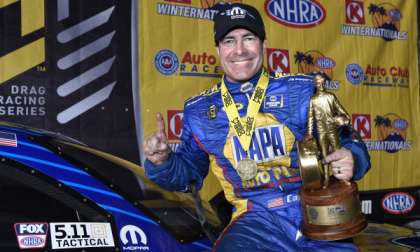 Ron Capps wins 2016 NHRA round 1