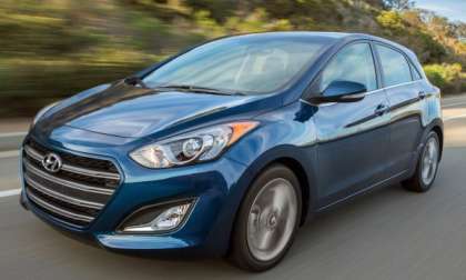 2016 hyundai elantra gt road shot