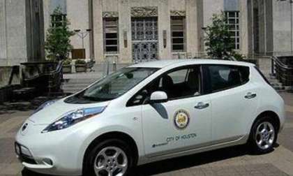 One of Houston’s Nissan Leaf electric cars parked in front of City Hall (Photo c