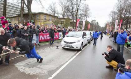 Savickas pulling 12 Nissan Note cars