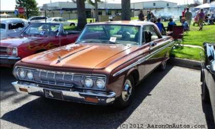 1964 Plymouth Sport Fury at Pine Bluffs, Wyoming Trail Days 2012