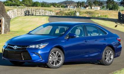 2015 Toyota Camry Hybrid SE